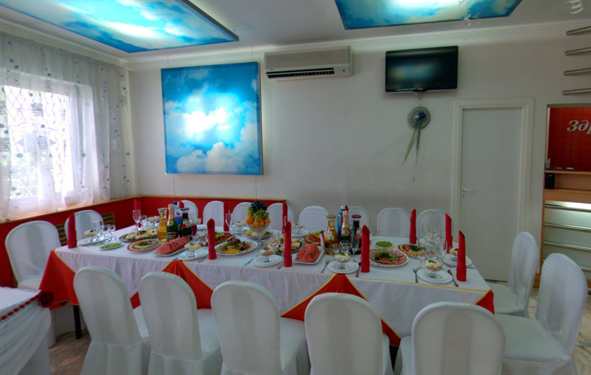 Основной зал