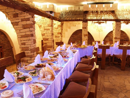 Логотип Подворье замка