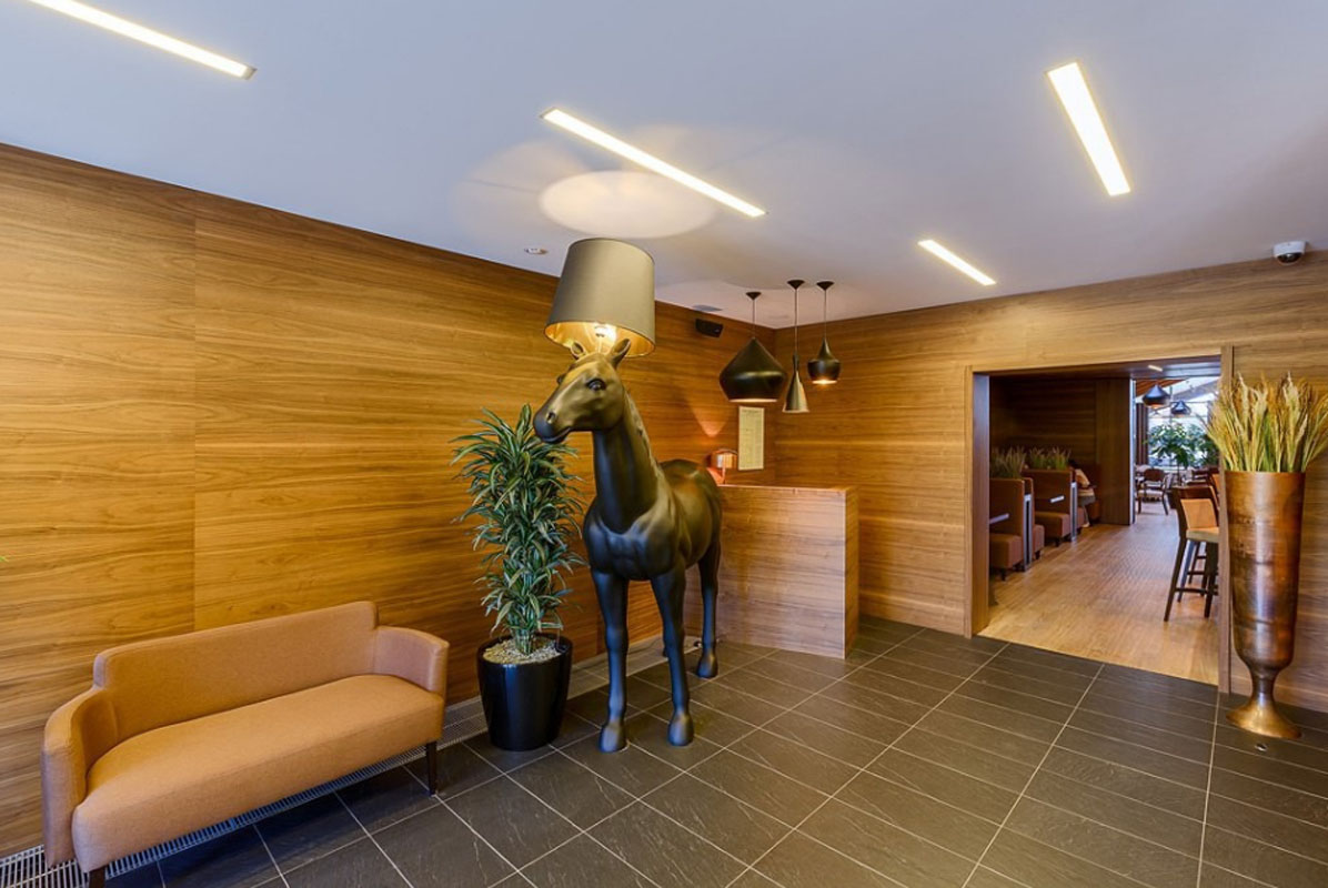 Зал на 65 человек — Пир