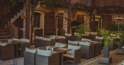 Летний двор