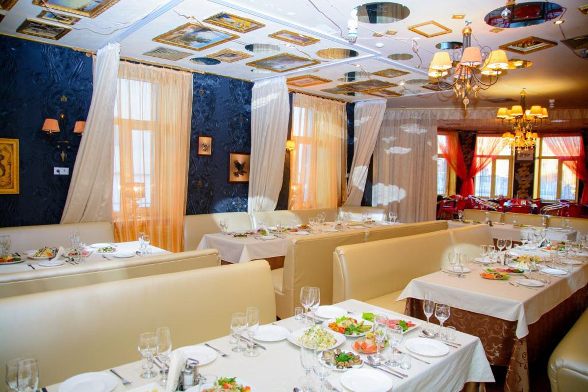 Зал на 100 человек — Цезарь