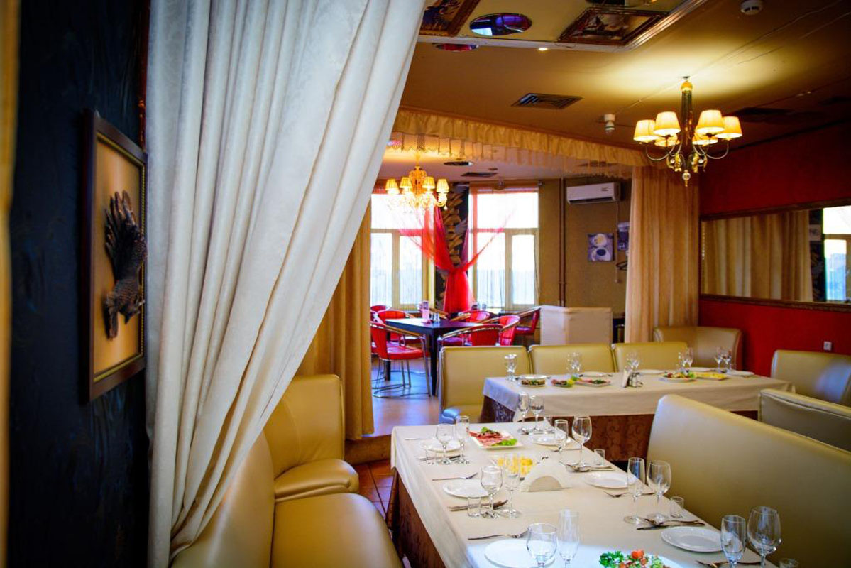 Зал на 100 человек — Цезарь