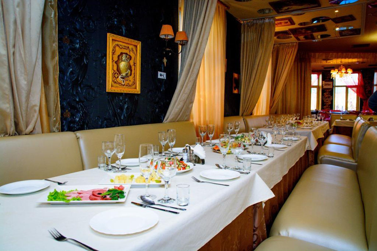 Зал на 100 человек — Цезарь