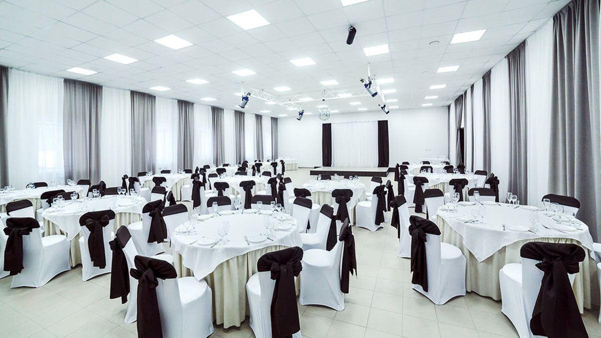 Зал на 200 человек