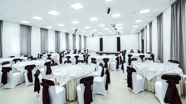 Зал на 200 человек