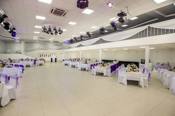 Зал на 500 человек