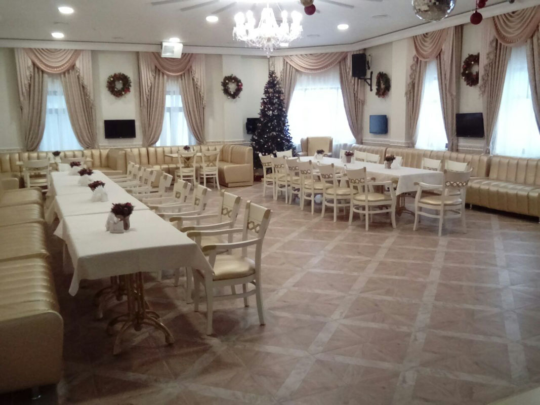 Зал на 70 человек — Брийон