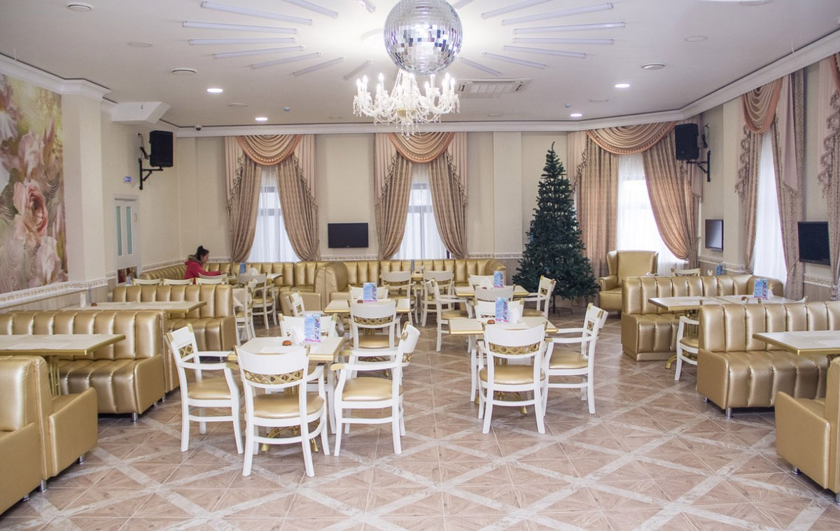 Зал на 70 человек — Брийон