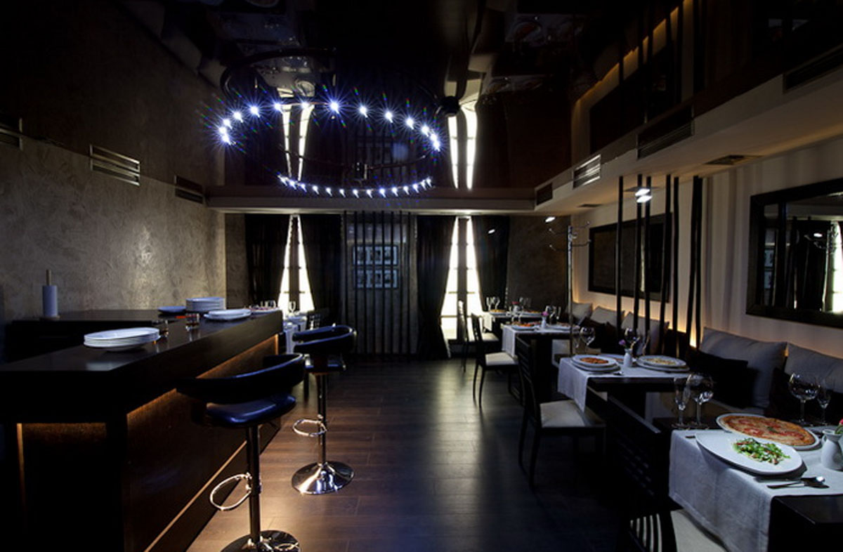 Основной зал — Ресторан Mozzarella