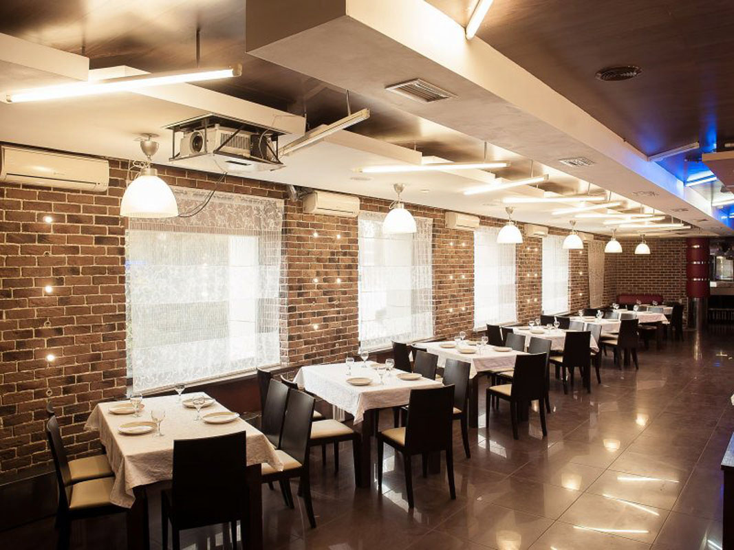 Зал на 100 человек — Феникс