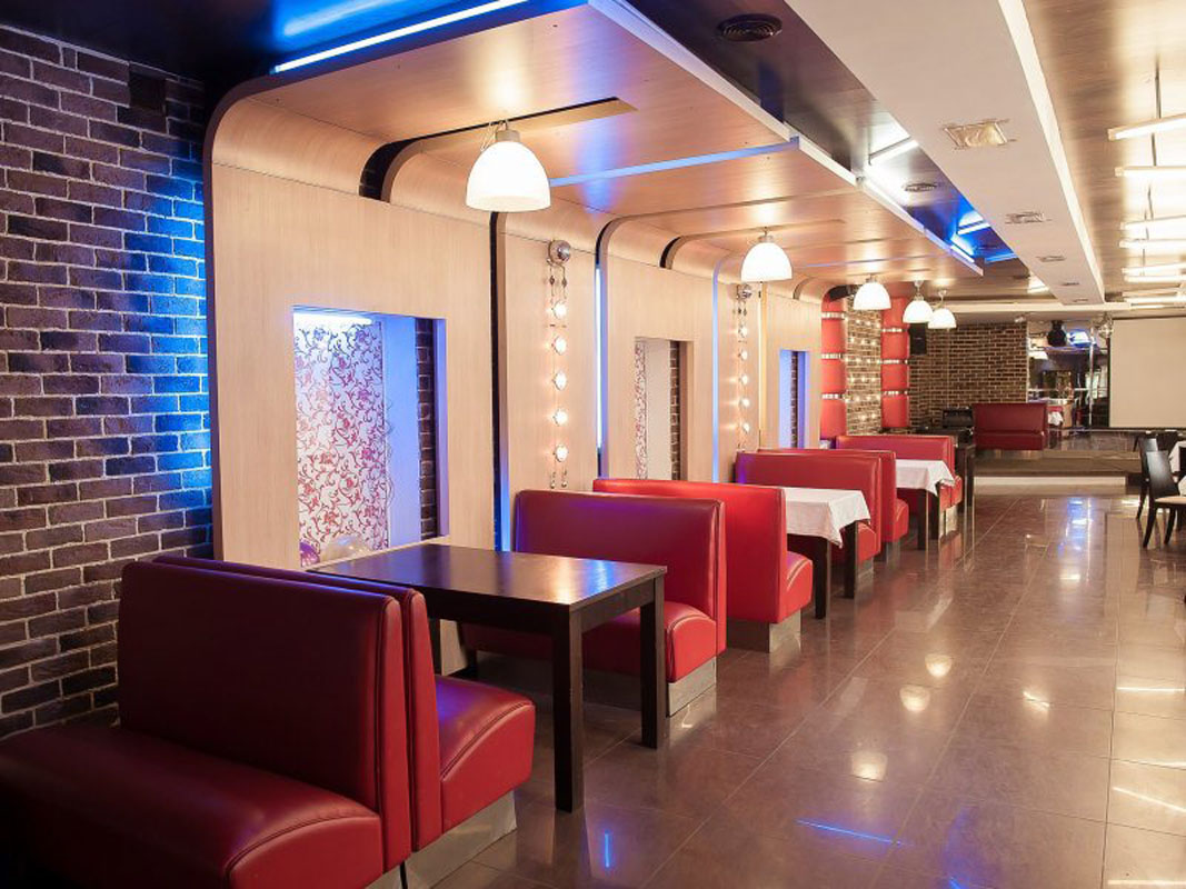 Зал на 100 человек — Феникс