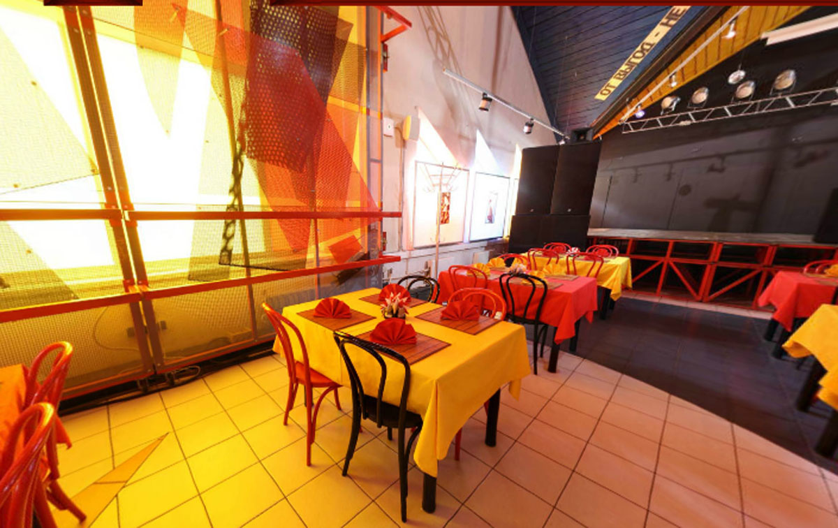 Зал на 250 человек — Маяковский. Желтая кофта