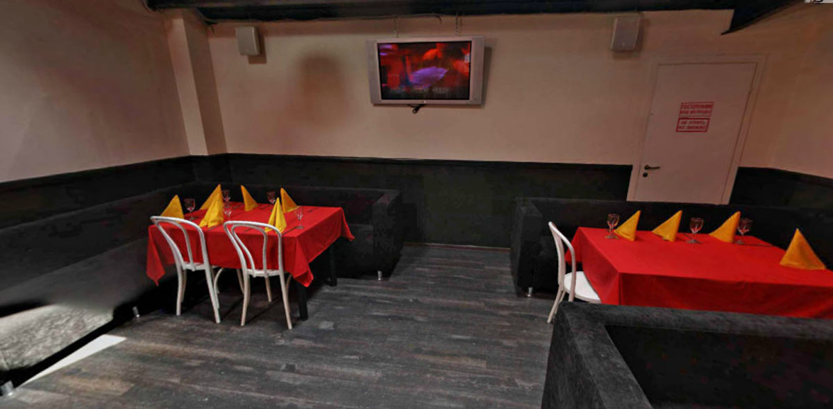 Зал на 250 человек — Маяковский. Желтая кофта