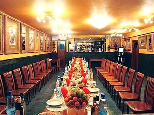 Зал на 50 человек — Корона