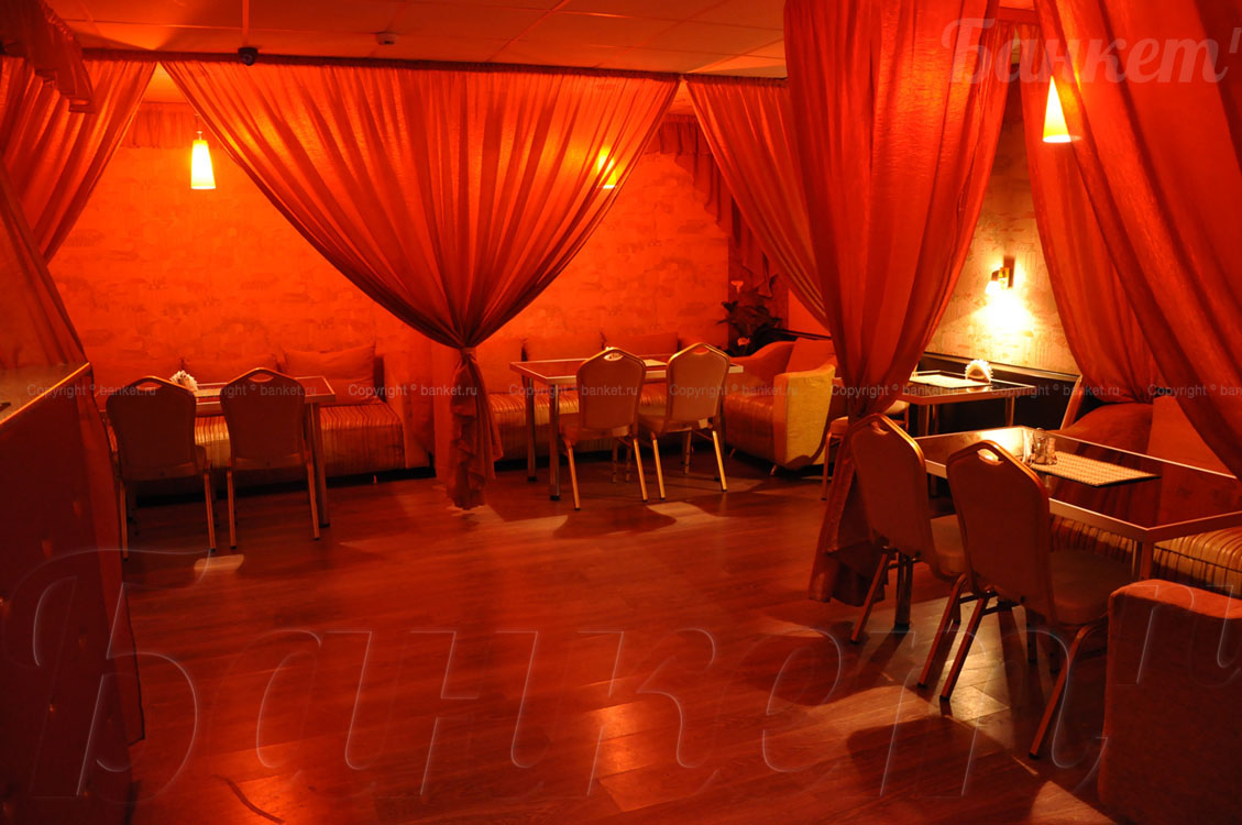 Основной зал — Кафе-клуб Сова