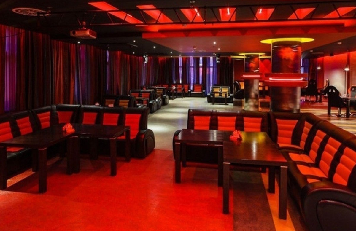 Зал на 100 человек — Родина