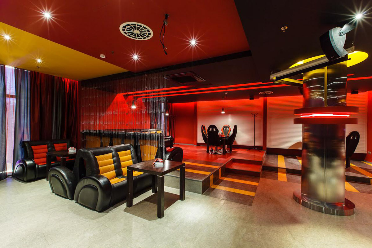 Зал на 100 человек — Родина