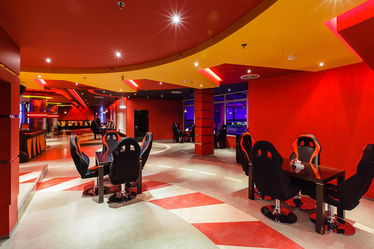 Зал на 100 человек — Родина