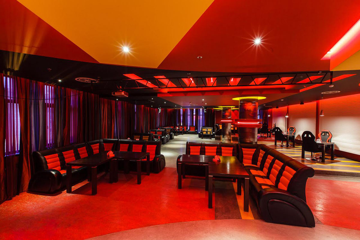 Зал на 100 человек — Родина