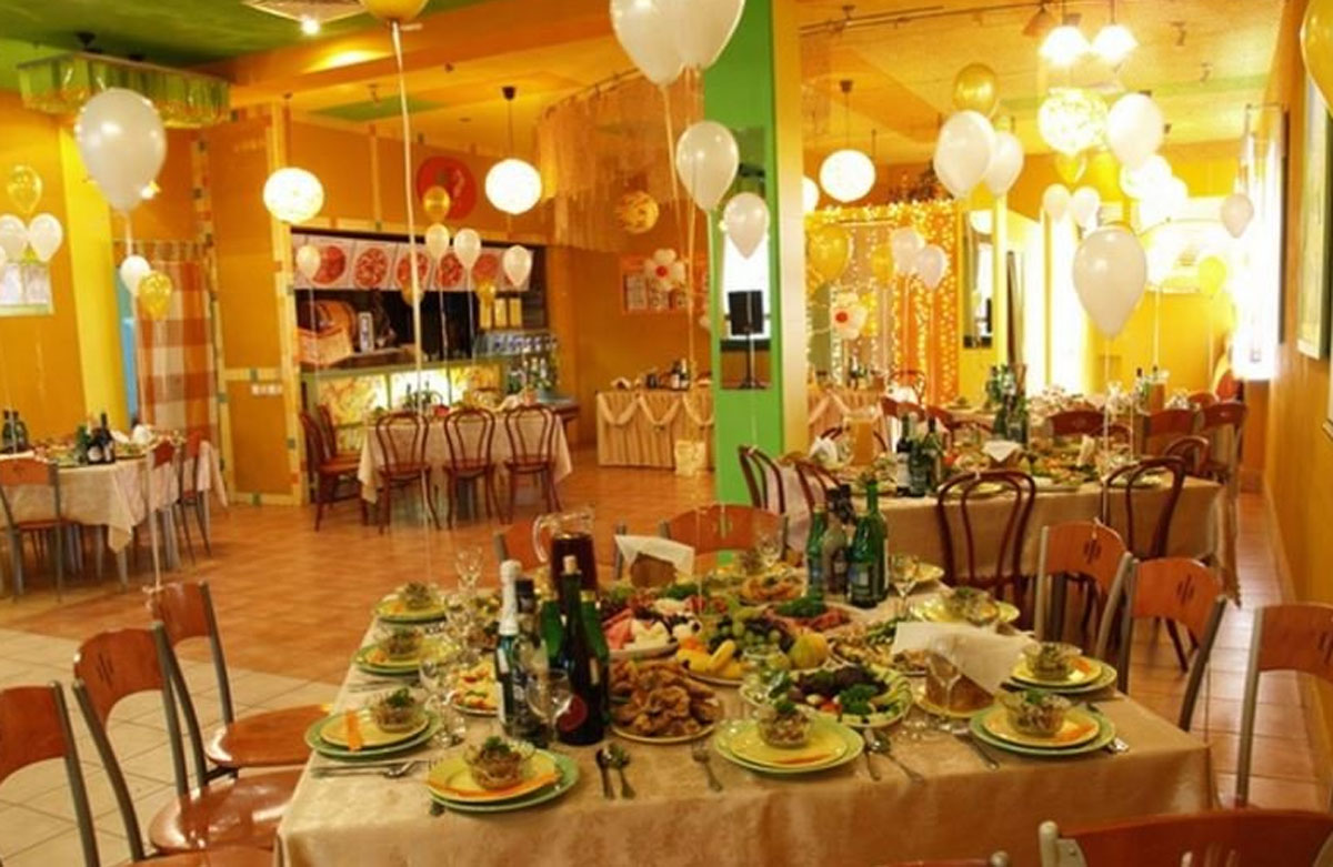 Зал на 100 человек — Алан Аш