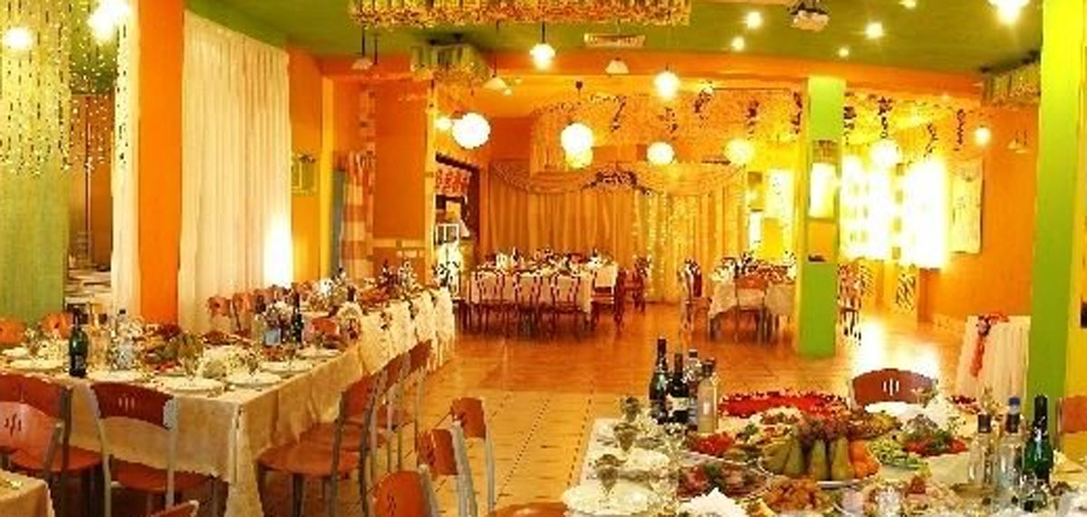 Зал на 100 человек — Алан Аш