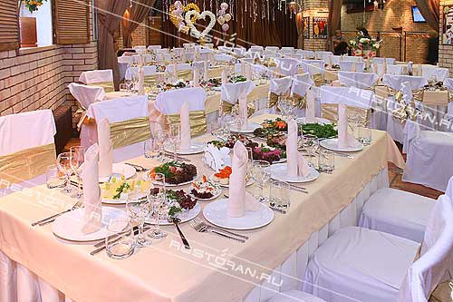 Зеркальный зал "Гурман" — банкетный зал кафе "Гурман"