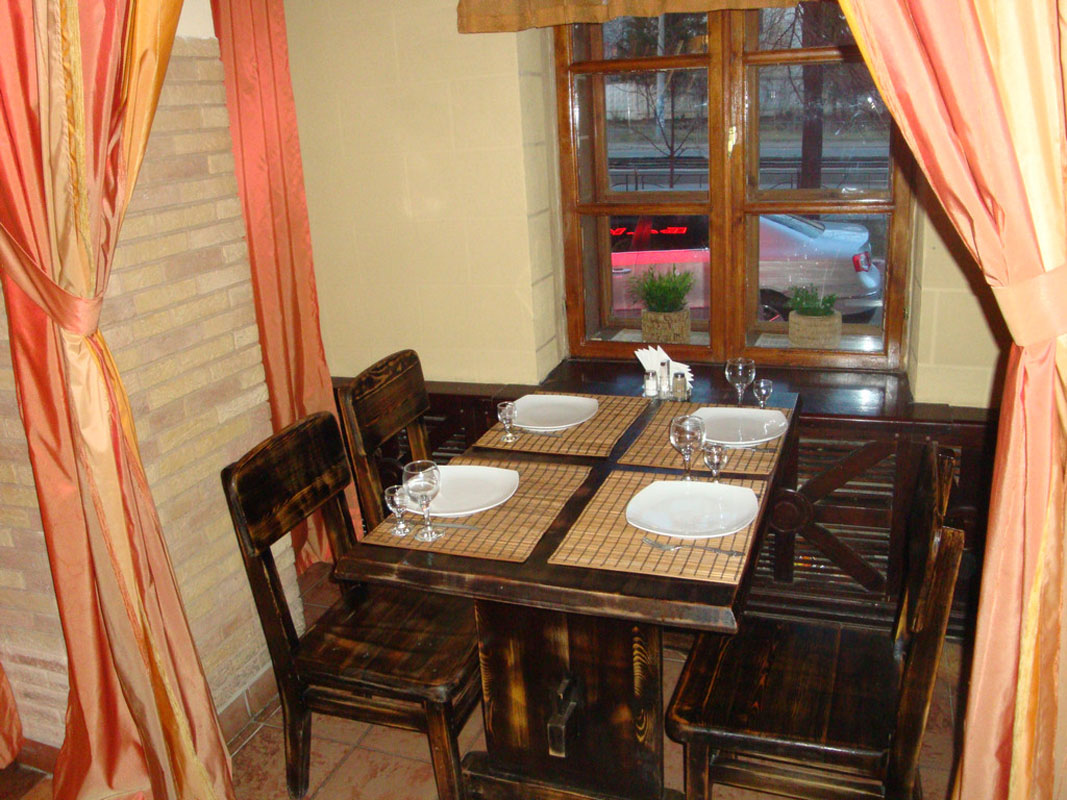 Основной зал — Бакинский дворик