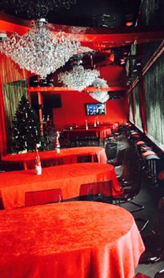 Логотип Сюитс Бар