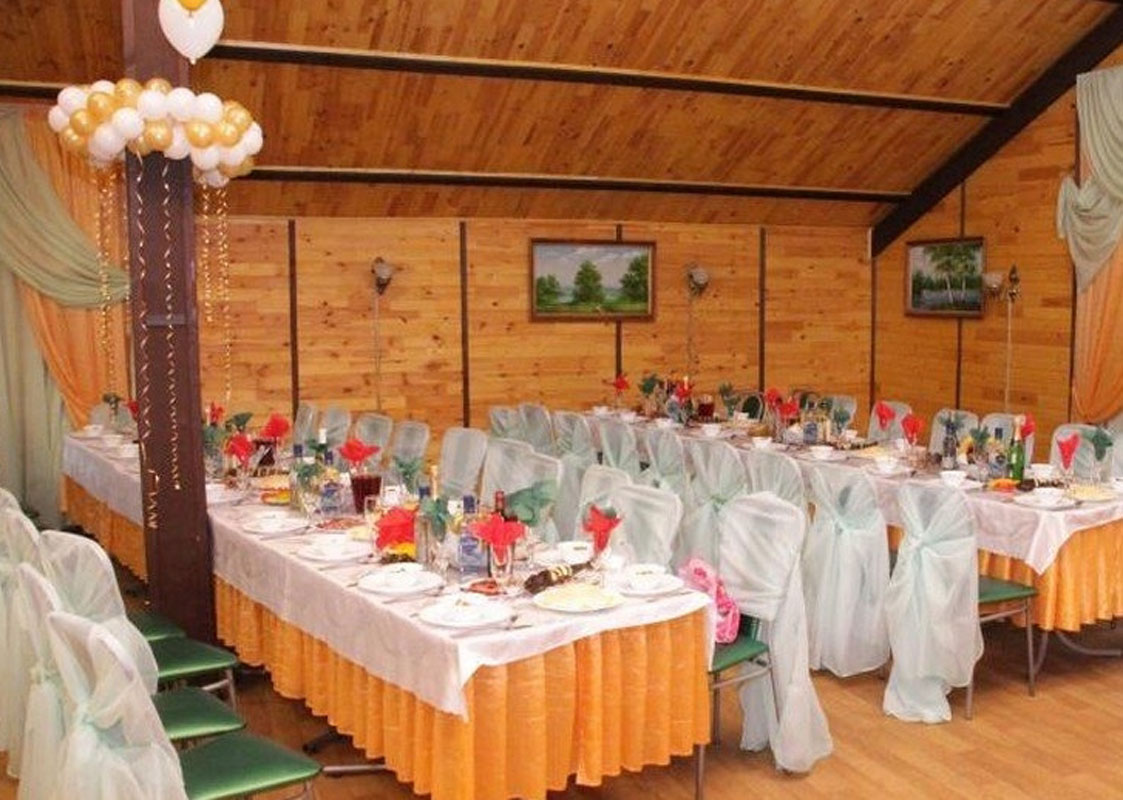 Зал на 130 человек — Смак на Адорадского