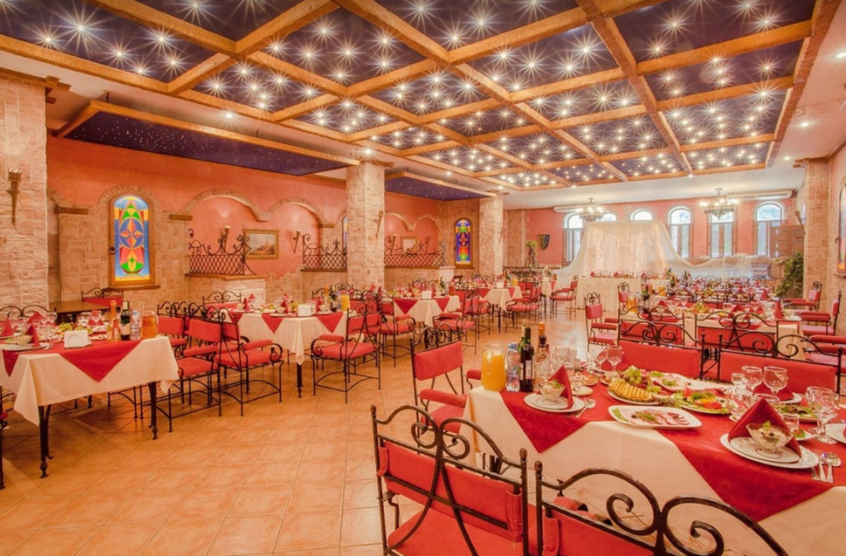 Зал на 100 человек — Александрия