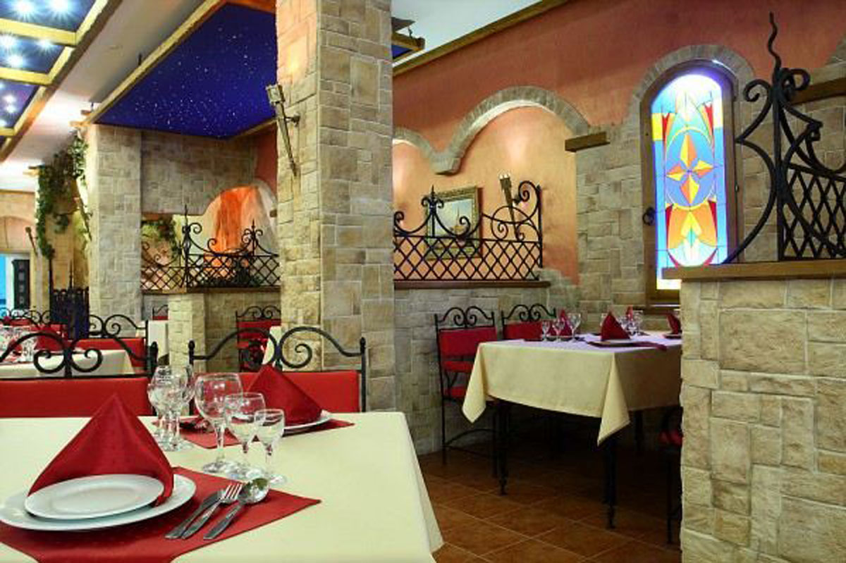 Зал на 100 человек — Александрия