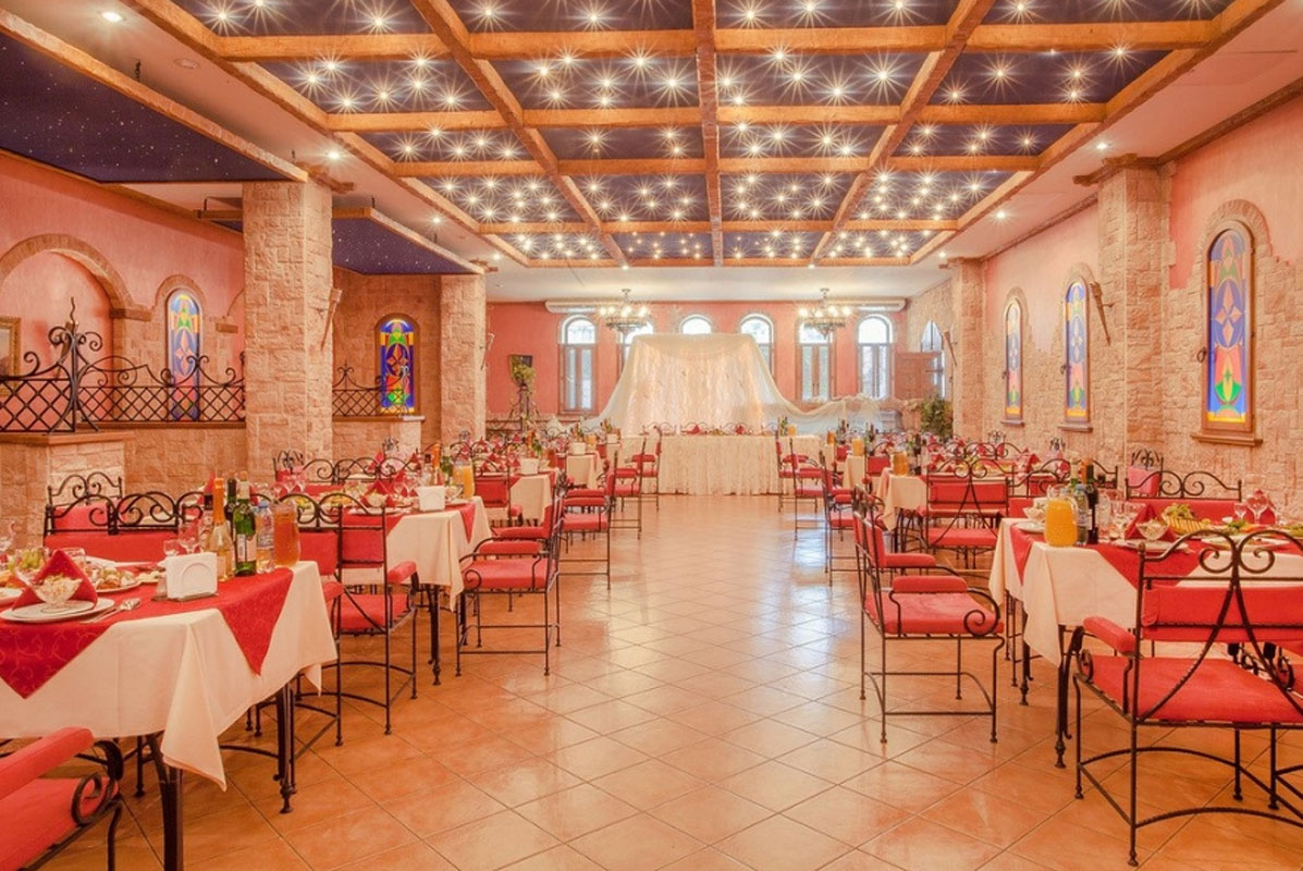 Зал на 100 человек — Александрия