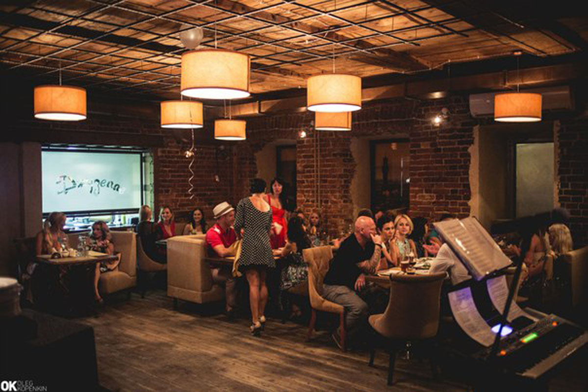 Основной зал