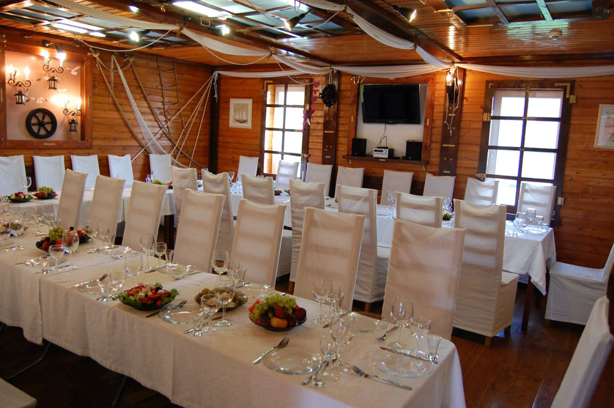 Основной зал — Демидовъ