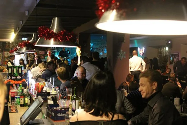 Основной зал