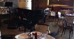 Основной зал — интерьер зала