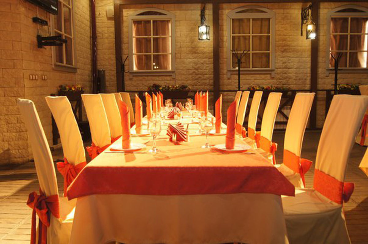 Основной зал — Кафе у Фонтана