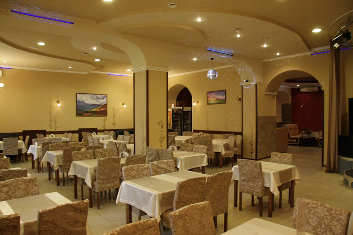 Основной зал — Березка