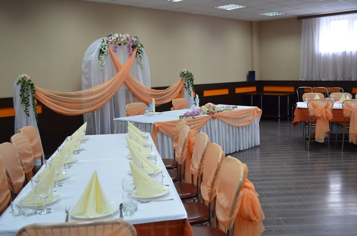 Зал на 80 человек — Кафе-столовая Веста