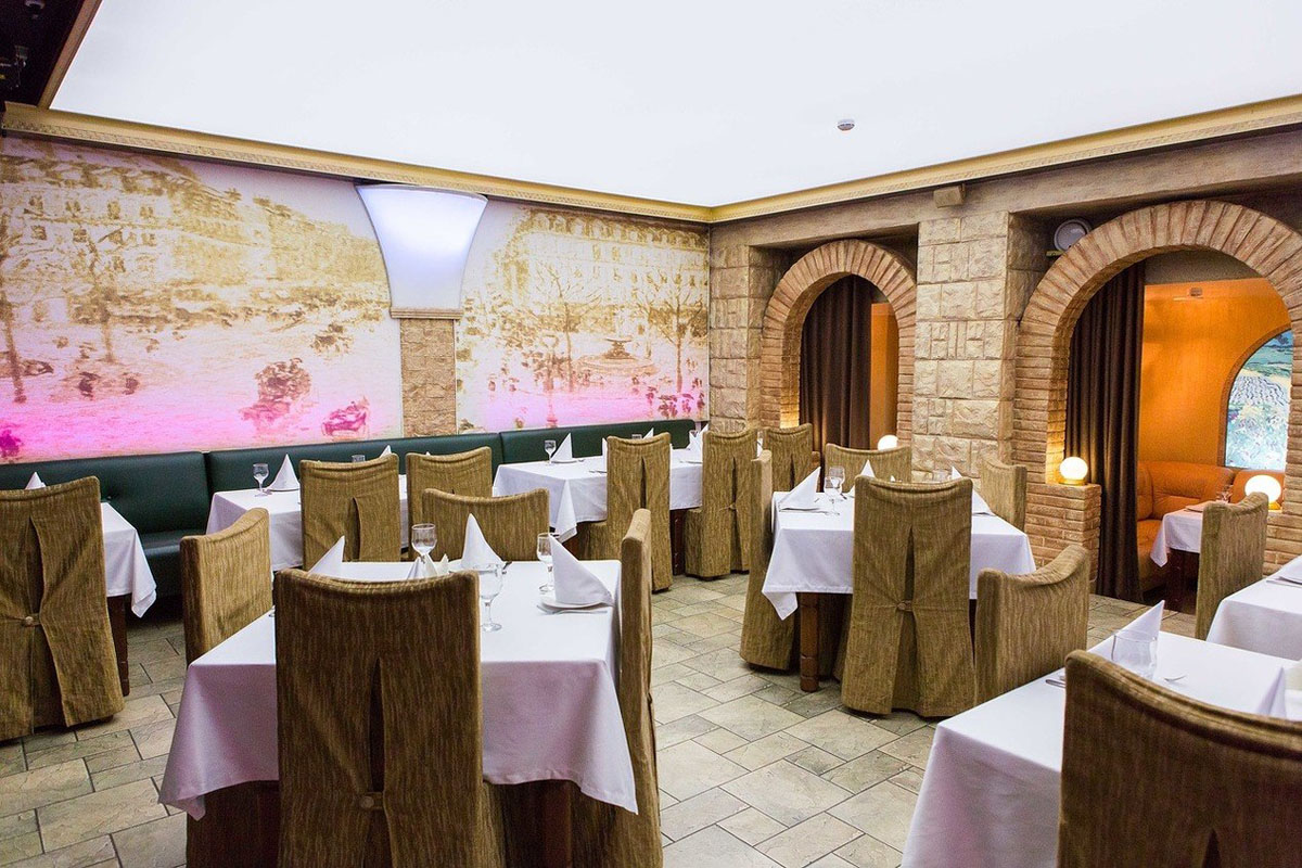 Основной зал — Ресторан Братина