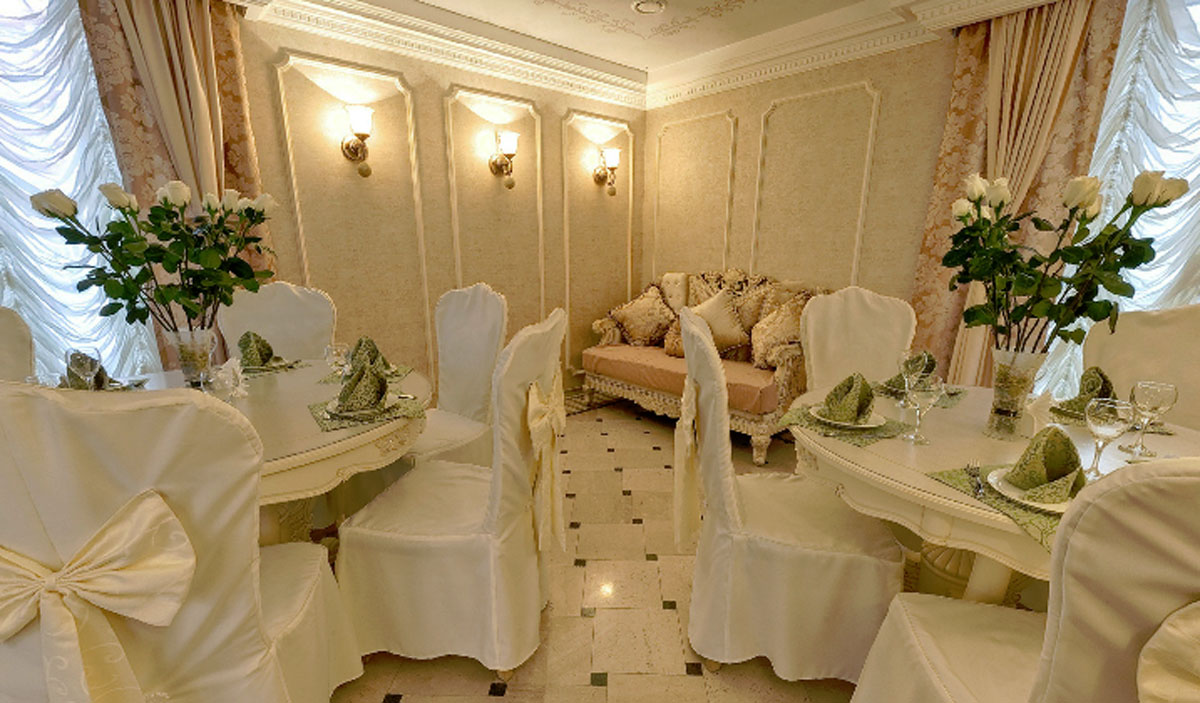 Коронный зал — Людовик