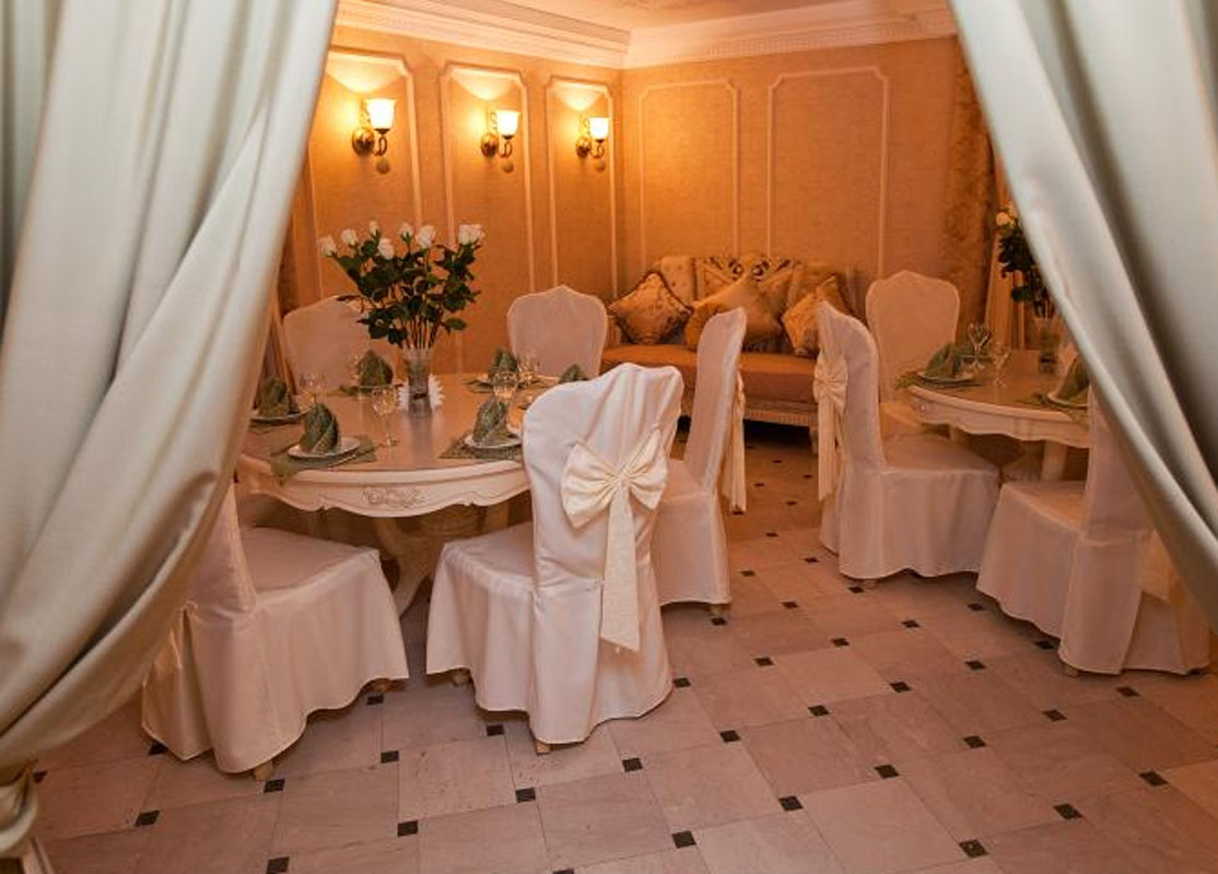 Коронный зал — Людовик