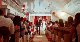 Основной зал — интерьер зала