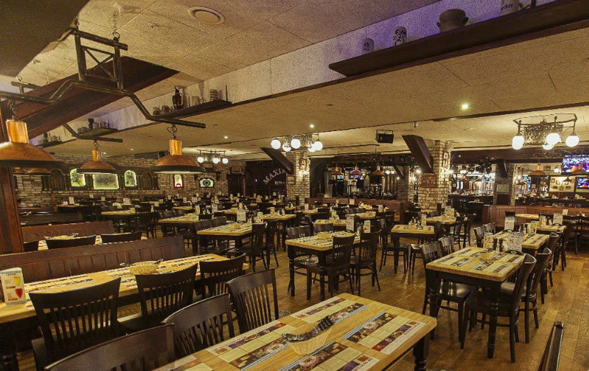 Основной зал — Максимилианс