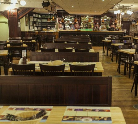 Банкетный зал Максимилианс