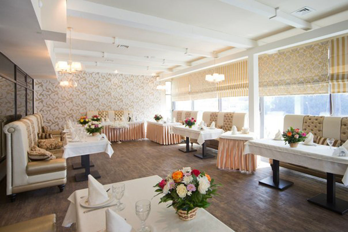 Гриль бар Дружба — Зал на 50 человек, фото банкетного зала