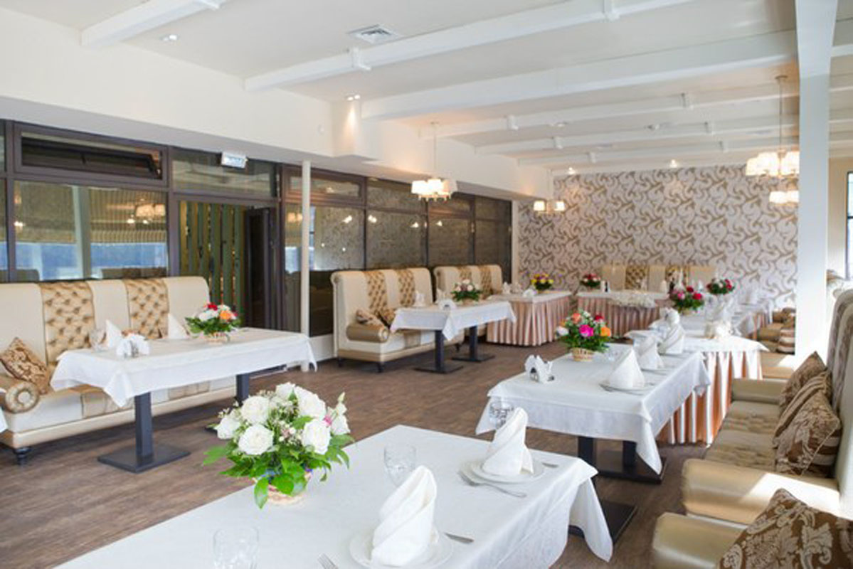 Зал на 50 человек — Гриль бар Дружба