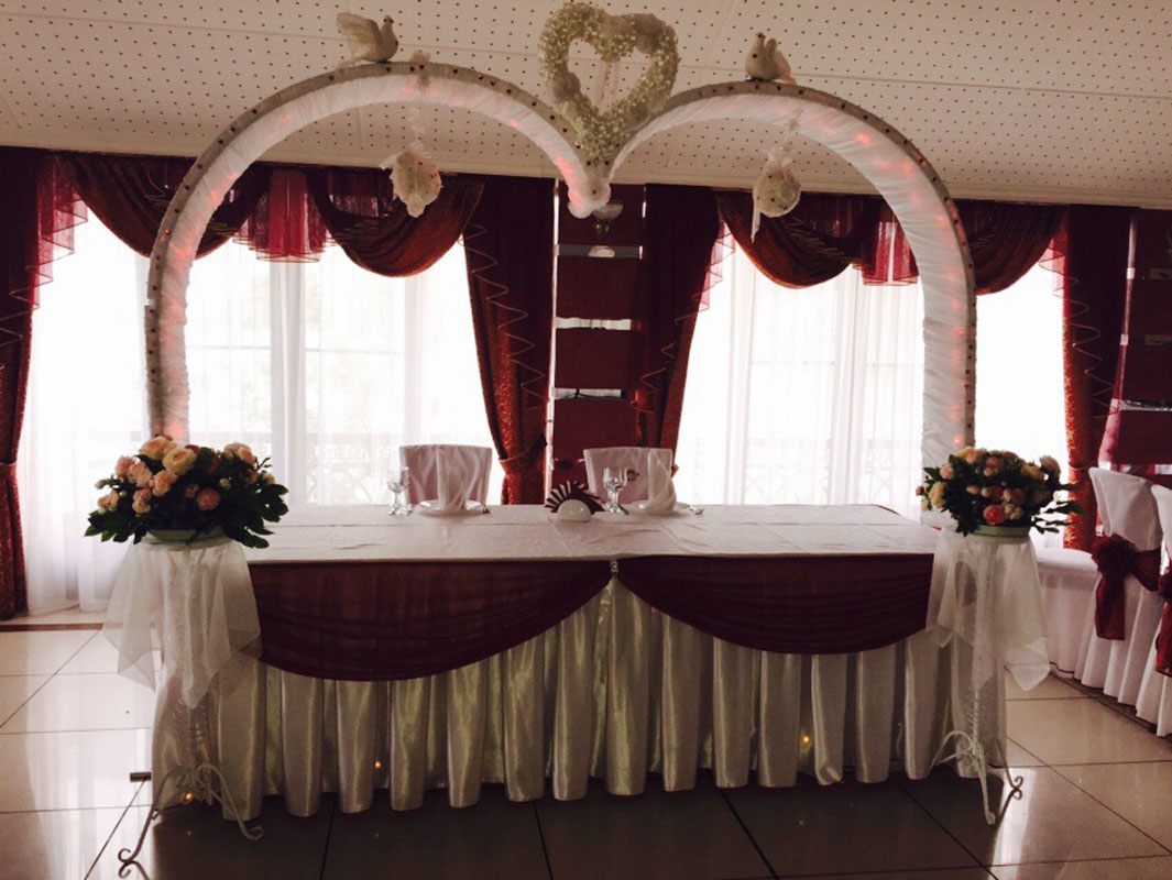 Зал на 110 человек — Кафе Дельфин