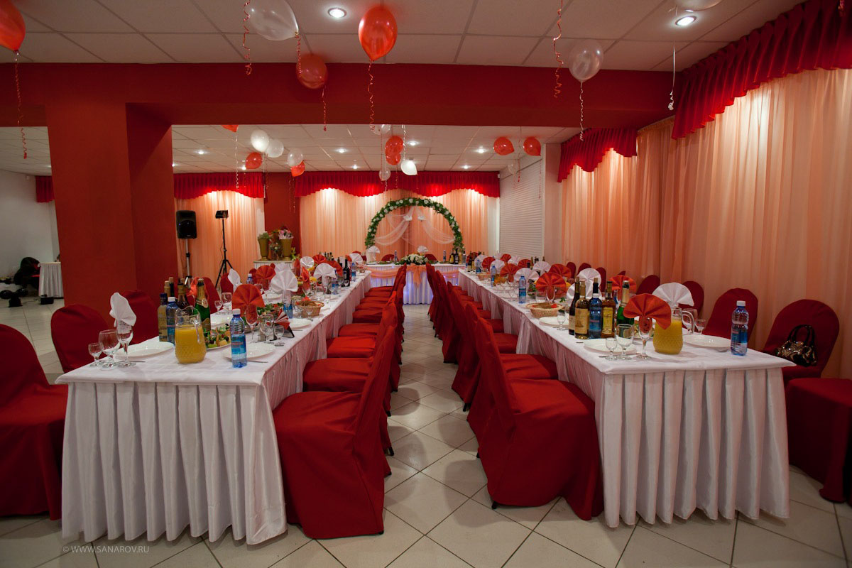 Основной зал