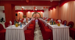 Основной зал